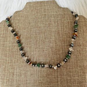 VINtage Magnetite‎ Natural Stone Chips Necklace Silver Tone 10749